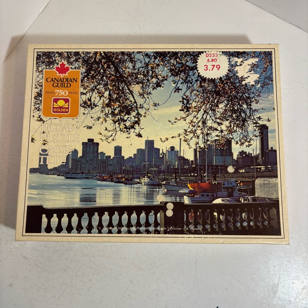 🛍️3/$30 vintage Canadian 750 piece jigsaw puzzle